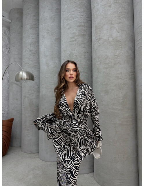 867 - Etekli Desenli Saten Takım